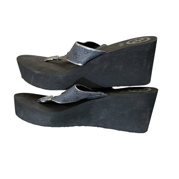 GUESS Sarraly Womens 10 M Eva Black Wedge Slip On Thong Sandals Logo - Picture 6 of 8